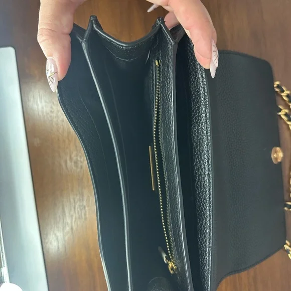 Tory Burch Britten Black Crossbody Bag with Gold Chain - Picture 4 of 6